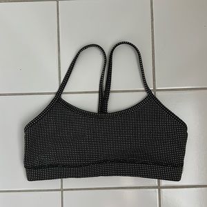 Lululemon sports bra Size 6 (fits a size 4)